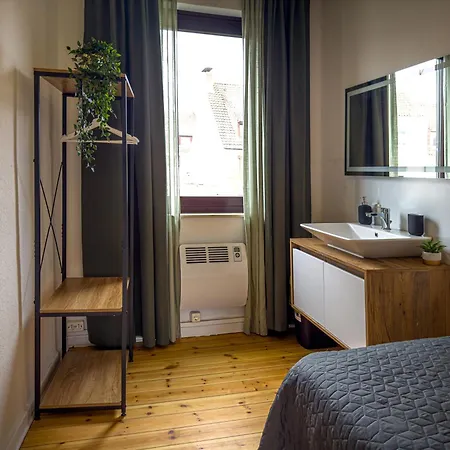 Immostay #7 -helle Mit Grossem Garten -4 Zimmer, Wifi & Free Parking 아파트