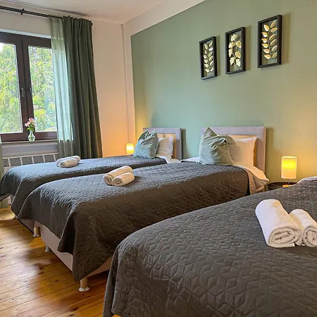 Immostay #7 -helle Mit Grossem Garten -4 Zimmer, Wifi & Free Parking 브레멘