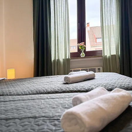 Immostay #7 -helle Mit Grossem Garten -4 Zimmer, Wifi & Free Parking