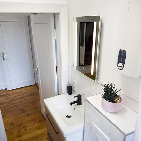 Appartement Immostay #7 -helle Mit Grossem Garten -4 Zimmer, Wifi & Free Parking *