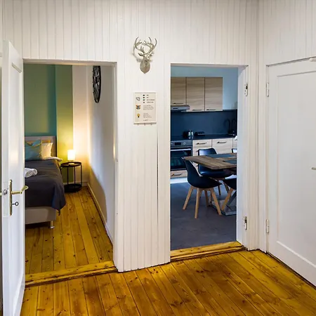 Immostay #7 -helle Mit Grossem Garten -4 Zimmer, Wifi & Free Parking