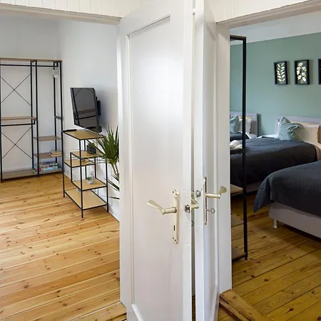 Immostay #7 -helle Mit Grossem Garten -4 Zimmer, Wifi & Free Parking