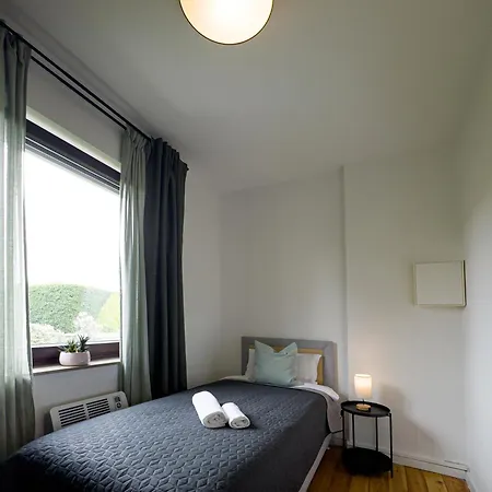 Immostay #7 -helle Mit Grossem Garten -4 Zimmer, Wifi & Free Parking