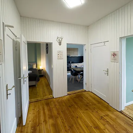 Immostay #7 -helle Mit Grossem Garten -4 Zimmer, Wifi & Free Parking Apartment Bremen
