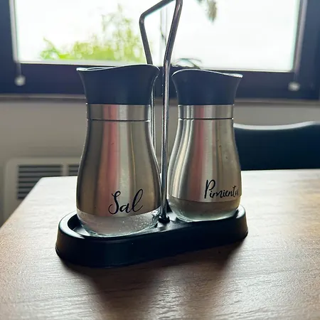 Immostay #7 -helle Mit Grossem Garten -4 Zimmer, Wifi & Free Parking * Brema