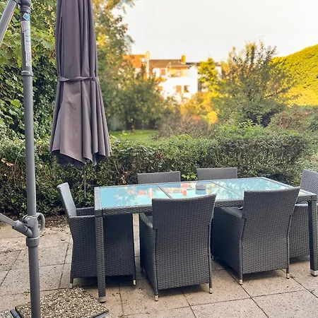 Immostay #7 -helle Mit Grossem Garten -4 Zimmer, Wifi & Free Parking Apartment *