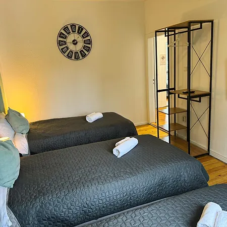 Immostay #7 -helle Mit Grossem Garten -4 Zimmer, Wifi & Free Parking * Bremen