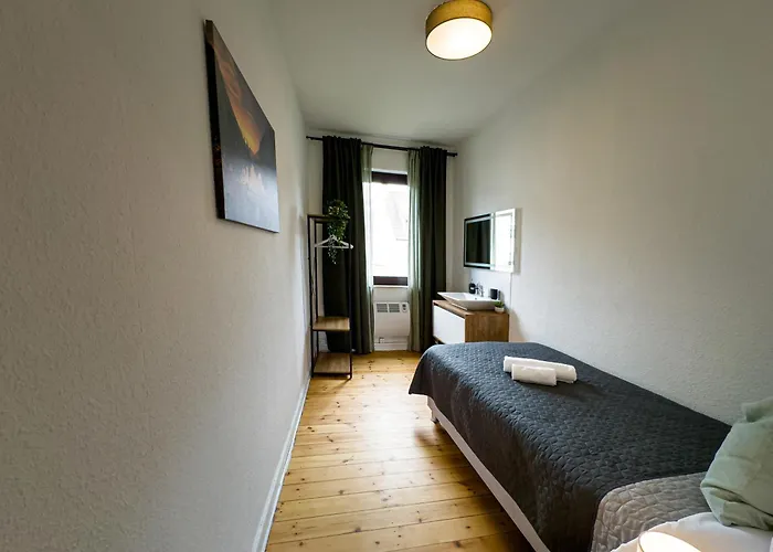 Immostay #7 -helle Mit Grossem Garten -4 Zimmer, Wifi & Free Parking アパート