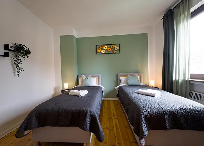 Immostay #7 -helle Mit Grossem Garten -4 Zimmer, Wifi & Free Parking * ブレーメン